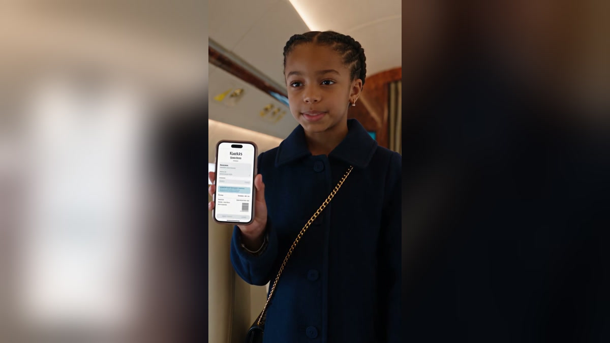 La niña que desconcertó a un millonario en primera clase